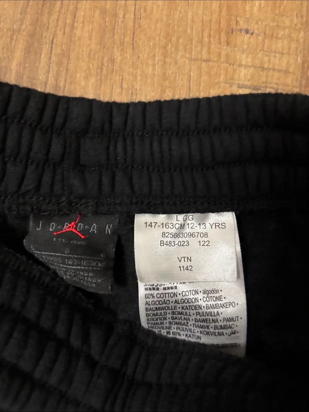Jordan Jumpman Logo Fleece Shorts Black/White boys size Large